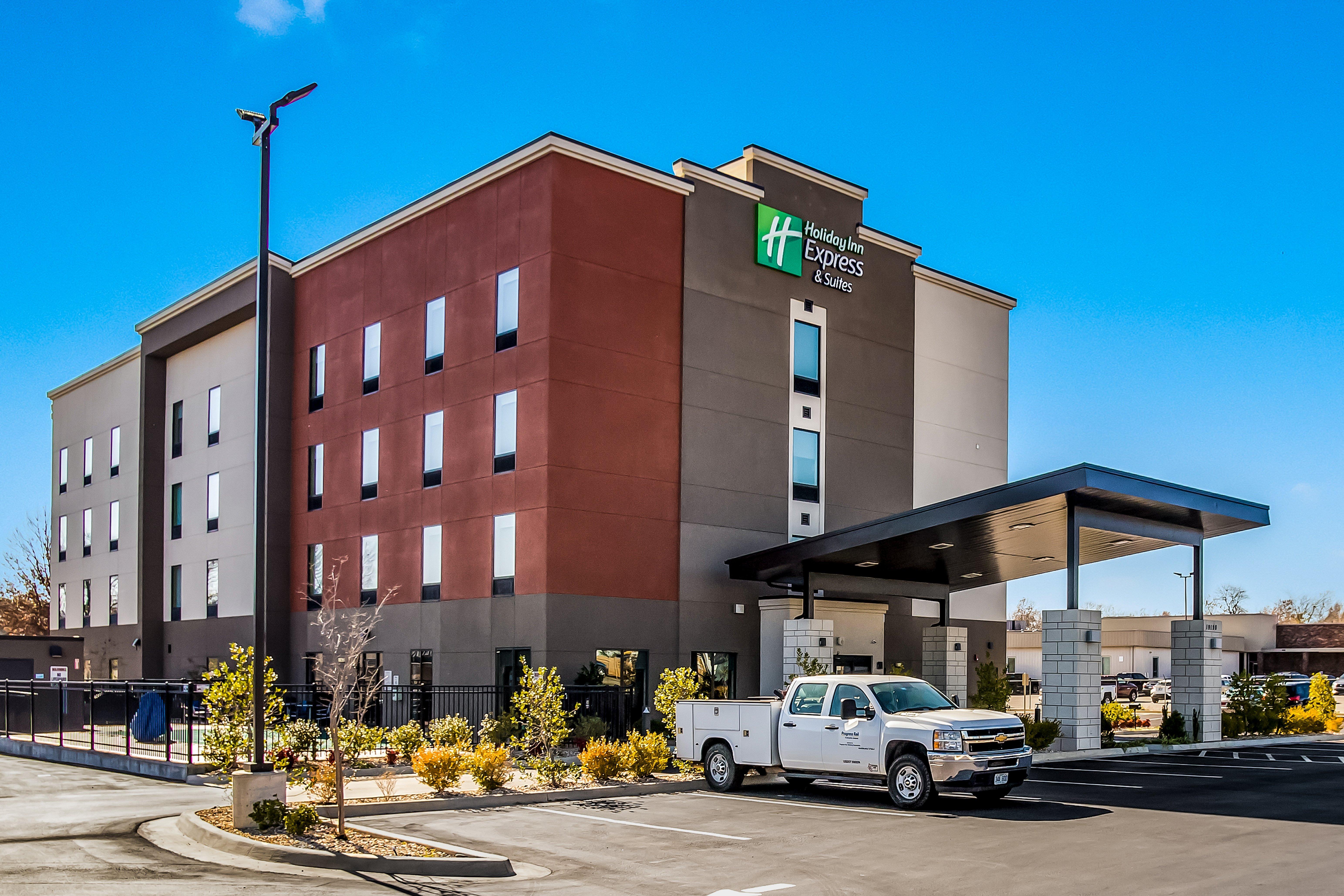 Holiday Inn Express & Suites Tulsa East - Catoosa By Ihg Exterior foto